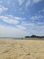 えぬ. お天気いい時の海は最高 素足で砂浜 Blue skyは最高のデトックス