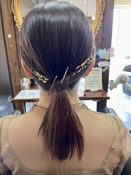 ヌーベルヴァーグ(Nouvelle Vague) シルキーベージュグレージュカラータイトヘアアレンジ