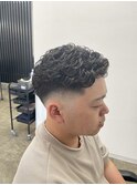 barber スキンフェード　リバースパーマ