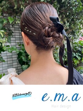エマヘアデザイン(e.m.a Hair design) お団子アレンジ