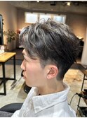 刈り上げフェザーショート