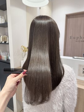 ユーフォリア 青山(Euphoria) オリーブグレージュ/透明感カラー/イルミナ*担当yuki