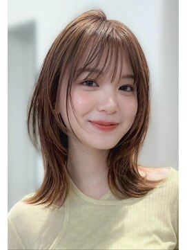 ココラー(COCOlar) 外はねクビレウルフカット+ベージュカラー