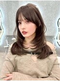 バタフライカットグレーブラウンミディアムレイヤーカット/大宮