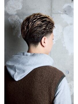 チルチェア 横浜(CHILL CHAIR) テーパーフェード×ルーズバック×ニュアンスカラー<横浜/床屋>