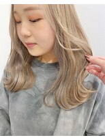 エンネ 新宿(enne) ミルクティーベージュ/ハイトーン/ケアブリーチ/ワンホン