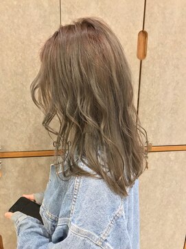 ハニー(HONEY by Chord) バレイヤージュ×カーキグレー