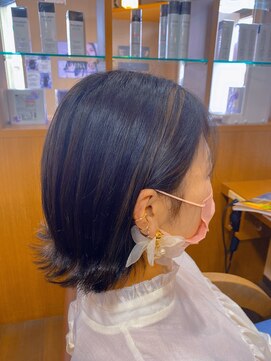 プレッソヘアー Presso hair ダークブルーカラー+ハイライト 外ハネボブ