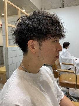 ヴィックス クリスタル(VIC’S crystal) マッシュ×ツイストスパイラルショート【杉本】