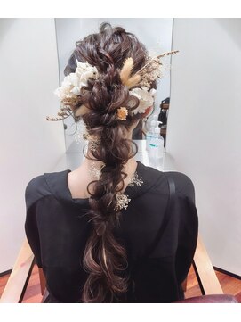 グランルッソ 岡山イオン前(GRAN LUSSO) ニュアンス編みおろしポニー