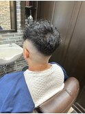 スペインカール/スキンフェード/束感ショート<理容室>[メンズ/