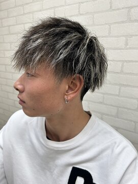 ヘアースタジオ シーオーイー(hair studio C-O-E) ホワイトハイライト×ツイスト