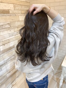 マーリャヘアー(mallia hair) レイヤースタイルレイヤーカットロングレイヤー小顔スタイル