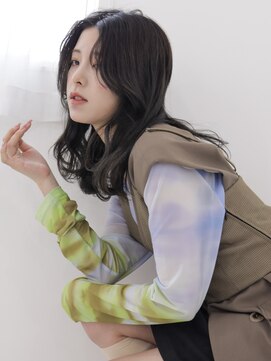 アイナミ ウィズ テトテ(AINM with tetote) センターパート/アッシュブラック/カール