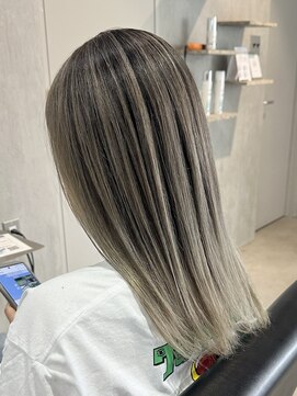 ラック(LUCK) ベージュバレイヤージュ/船橋/くすみベージュ/細めハイライト