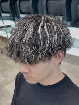 フィフスパーク(fifth PARK) 渋谷メンズハイライトカラー緩めスパイラルパーマメッシュカラー