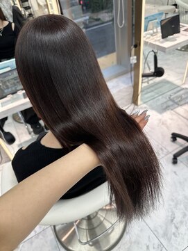 ロンドルピナス 小倉(Lond Lupinus) ミディアムヘア暗めカラー/デザインカラー/フェイスフレーミング