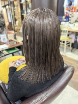 テラスオブベル(TERRAS of belle) 艶感ナチュラルストレートミディ