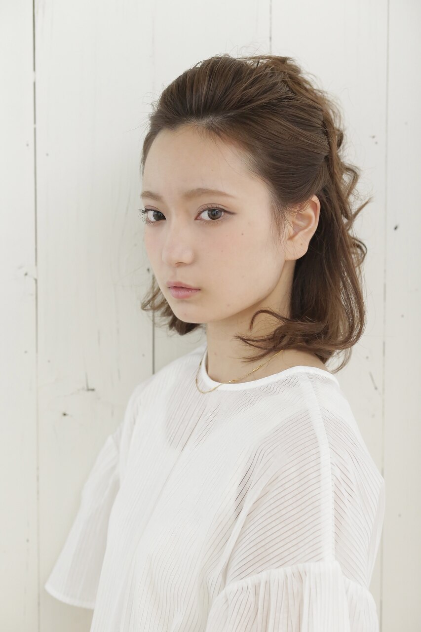 2025年夏】ヘアセット ポンパドールの髪型・ヘアアレンジ｜人気