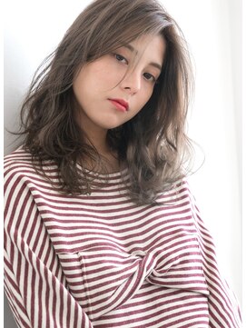 リリーオブザベイス(Lily of the Vase) ミディアムレイヤー