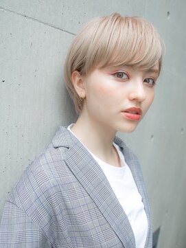 ルティア(Lutia) 小顔ショート ダブルカラー ケアブリーチ  ☆