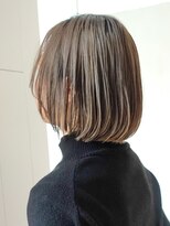 ブラウンボブ_ハッシュカットフルバングレッドブラウン_ba314911