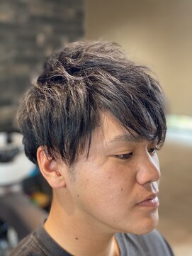 リバティ(LIBERTY) 黒髪暗髪前髪長めナチュラルパーマ束感ツーブロック