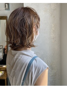 エディ(eddie) 【eddie】脱白髪染めー極細ハイライトボブ