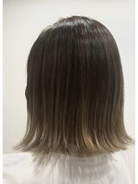 リゾーム 新小岩店(Rhizome) 大人ハイライトショートボブ