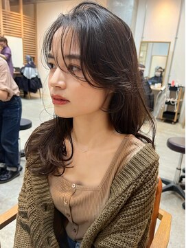アンガーデン(Une GARDEN) くびレイヤー パーマ 長め前髪 地毛風カラー