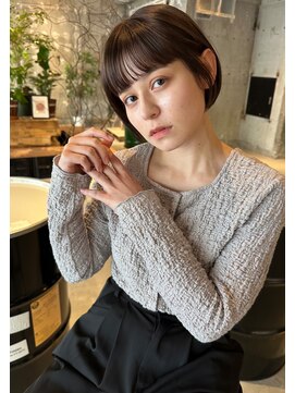 アン(Un) 【ミニボブ】【ワイドバング】【南船場美容院】【大阪カラー】