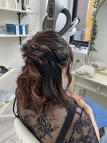 アルターシェリー(aL-ter che'rie)&nbsp;ハーフアップアレンジ×巻き髪[カール/セミディ/シアーカラー