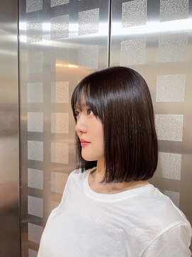 リコ バイ マリス(Liko by maris) 自然なまとまり・内巻きミディアムヘア