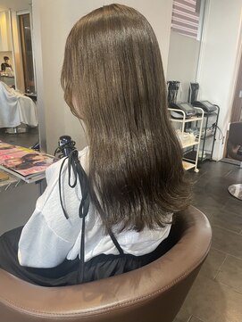 ヘアサロン フラット(Hair salon flat) オリーブベージュ
