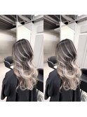 シルバー系バレイヤージュブリーチ