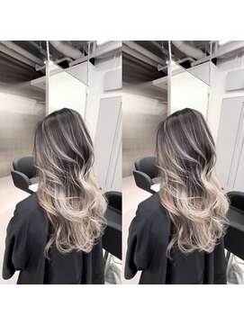 ラヴェ(LAWE.) シルバー系バレイヤージュブリーチ