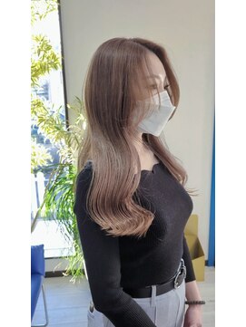 サロン クィ ベルジョーネ(SALON QUI BELLGIONE) 韓国風レイヤー仕上げ、ミルクティーカラー