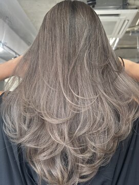 アポロ 横浜駅店(apollo) レイヤーボブハイライトブリーチレイヤーハイトーングレージュ