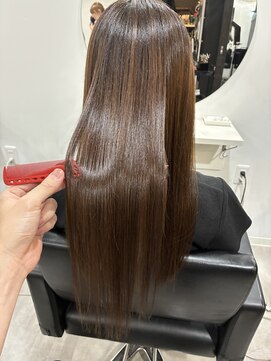 トゥーレ(Tule) 酸性縮毛矯正でナチュラルなツヤ髪に