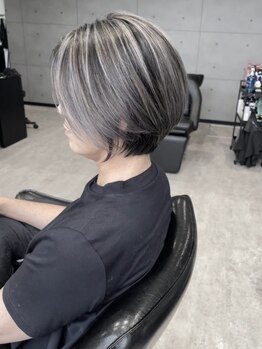 CEDAR【シーダー】の写真/「ショートにしたいけど不安…」そんな方こそCEDARへ。似合わせとお悩み解消を両立します☆