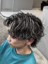 アイトーキョーリタ 渋谷(AI TOKYO Rita)&nbsp;サーフカールリバースセンターパートグランジパーマツーブロック