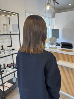 クララジャパン ナベシマ(CLALA JAPAN Nabeshima)の写真/【白髪ぼかしハイライトが大人気◎】白髪染めもオシャレに*大人女性にぴったりの薬剤でダメージレスに*