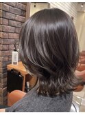 透明感カラーで魅せるくびれ【191スタイル】