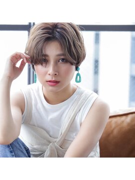 アニータバイガネイシャ(Aujua anita by ganesha) ベリーショート#髪質改善#長浜#ブリーチ#ダブルカラー