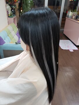 美容室イーナ(e na) ちょい目立つ☆お手軽イヤリングカラー