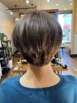 レック(REK) ツーブロ　ショートボブ