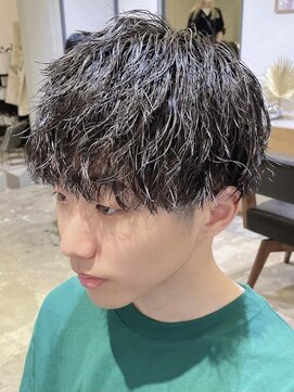 ルーシー(Lucy.) ツイストスパイラル/スパイラルパーマ/マッシュ