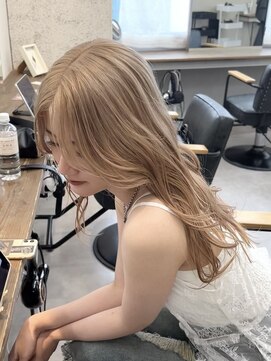 ローレン(Lolen.) ミルクティーベージュ×レイヤーカット【野上翔平】