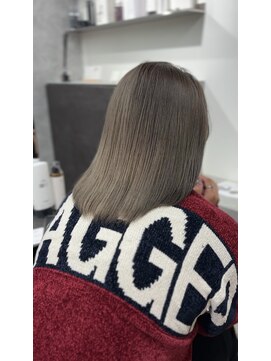 ラヴェ(LAWE.) グレージュ