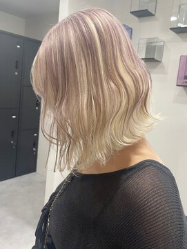 ベレーザ 渋谷神南(Beleza) 4823ブリーチ&ダブルカラーホワイトブロンド韓国レイヤーボブ